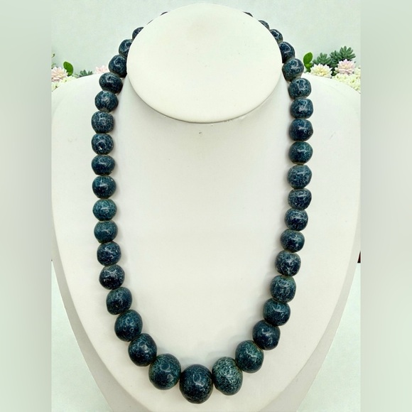 Vintage Blue Sponge Coral Graduated Necklace 16” Barrel Clasp 53.6g - Picture 8 of 17